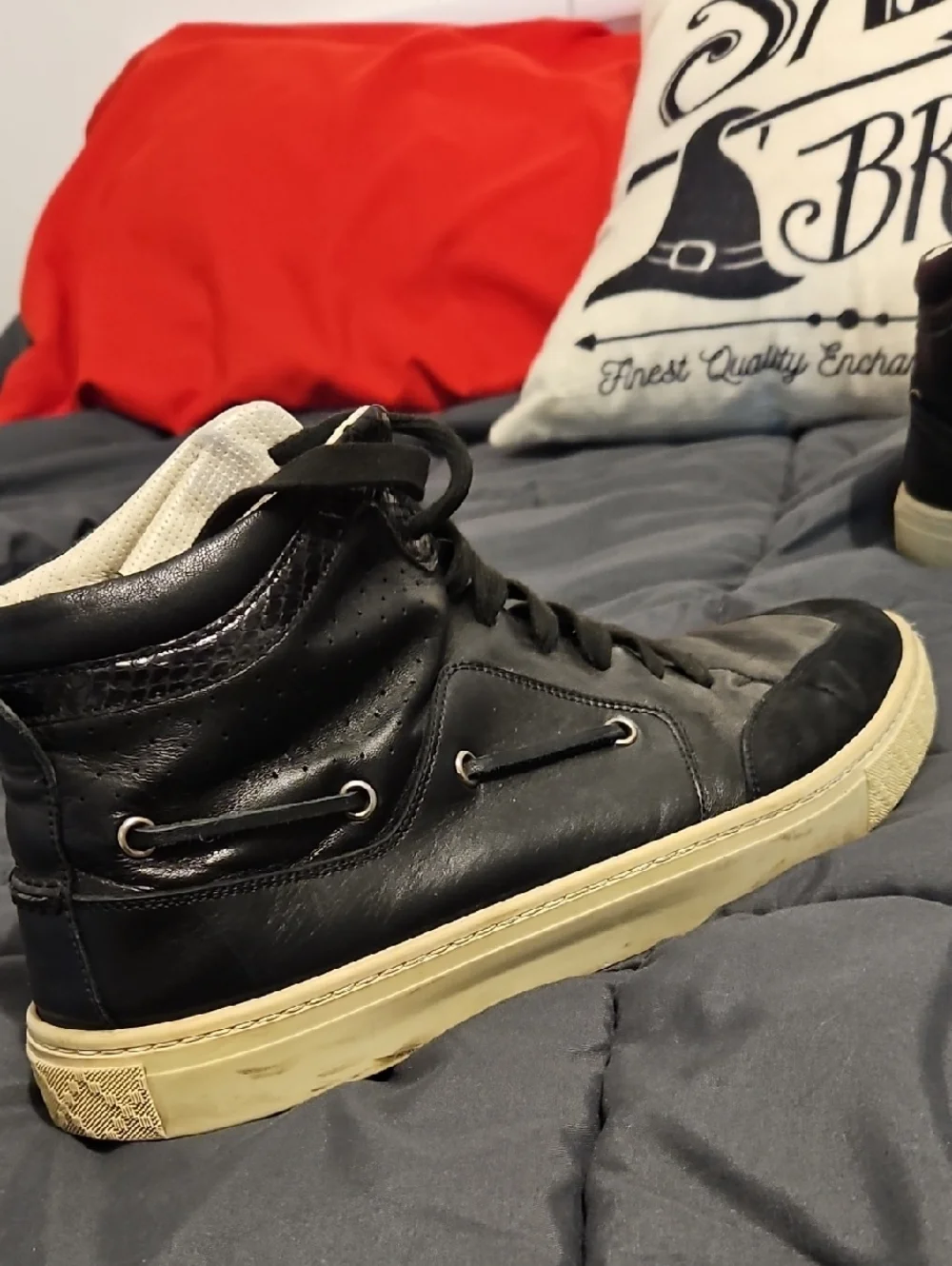 Gucci Mens Black‎ Snakeskin High-Top Sneakers with Cream Soles